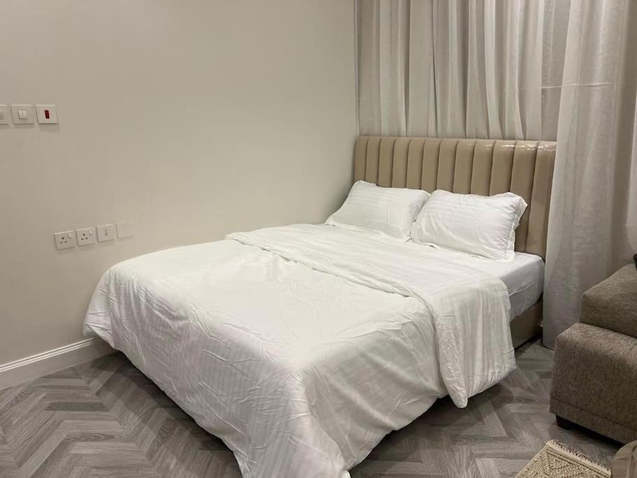 أستديو تصميم أنيق هادي دخول ذاتي Apartment *